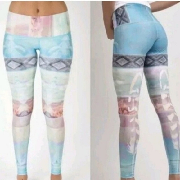 Teeki Ombre Blue Balletcore Yoga Pants Leggings Size XS - Picture 5 of 5